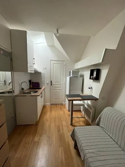 Paris Cocooning A 5 Minutes De La Gare Du Nord Apartment