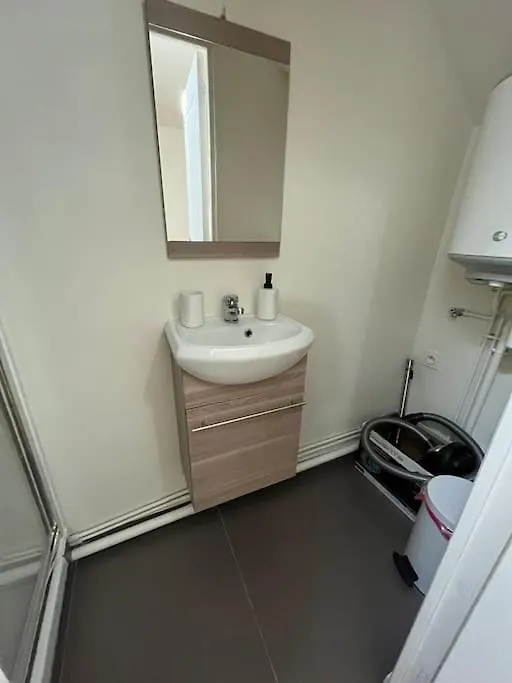 Paris Cocooning A 5 Minutes De La Gare Du Nord Apartment